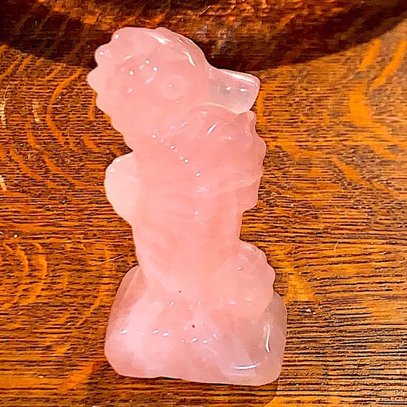 ROSE QUARTZ SEA HORSE CARVED UNCONDITIONAL LOVE HEALING STONE 3 INCH TALL NEW - Picture 2 of 7